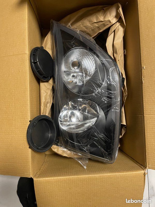 Phare Avant Droite Mercedes Crafter 2005 17